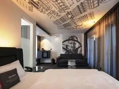Hotel V8 At Motorworld Köln