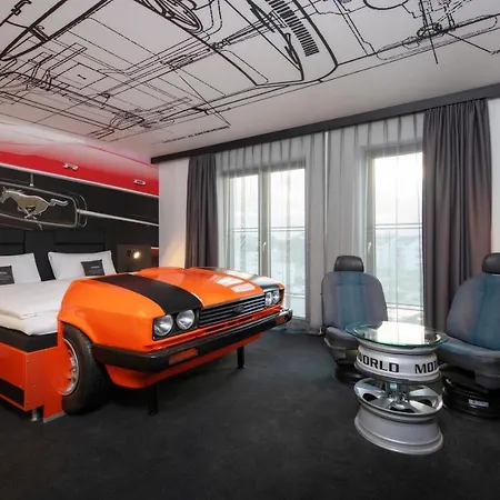 V8 At Motorworld فندق