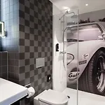 V8 At Motorworld Hotel Köln