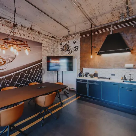 V8 At Motorworld 4* Kolín nad Rýnem