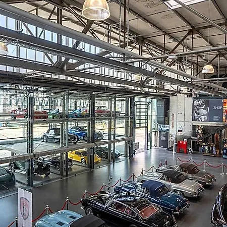 V8 At Motorworld Colonia