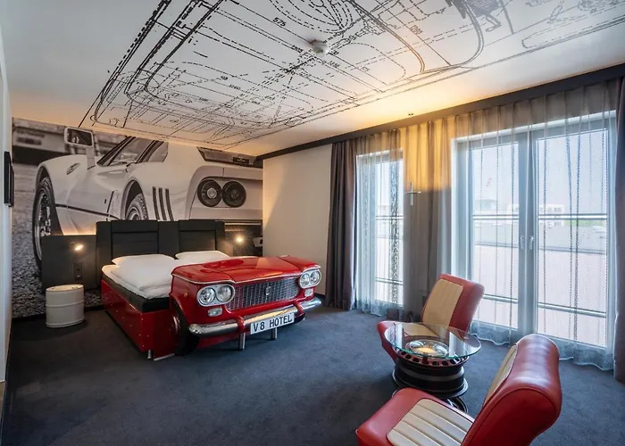 Hotell V8 At Motorworld 4*