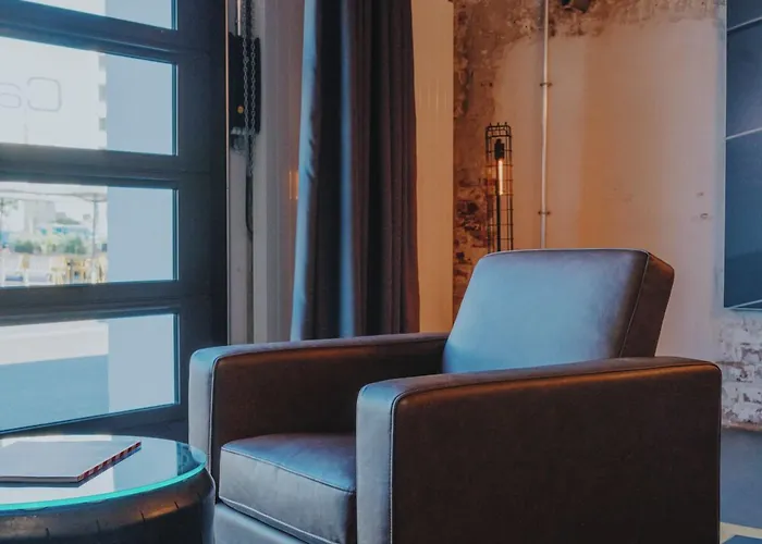 V8 At Motorworld Hotel 4*