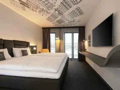 V8 At Motorworld Hotel