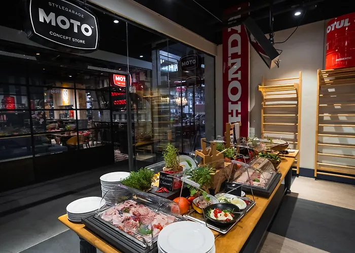 V8 At Motorworld 4* Köln