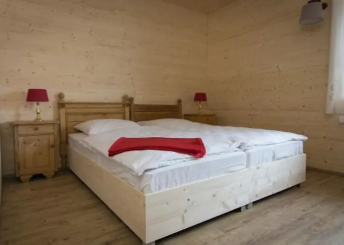 V8 At Motorworld Otel