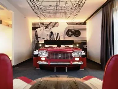 Otel V8 At Motorworld