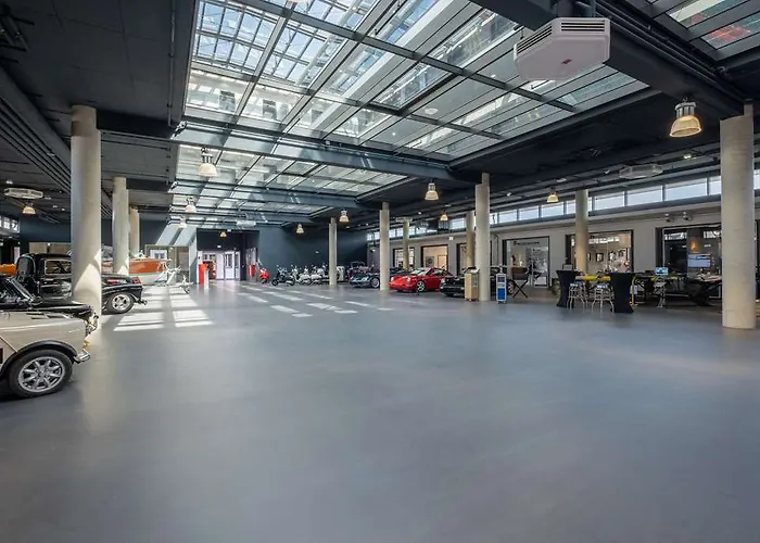 V8 At Motorworld Otel